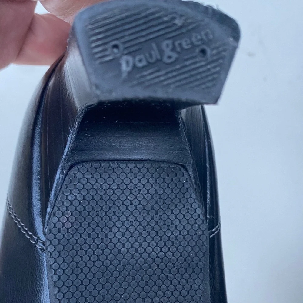 Paul Green Women’s Black Leather Slip-On Size 8 Heels